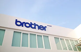 ป้ายโลโก้ติดอาคารบริษัท brother กรุงเทพ